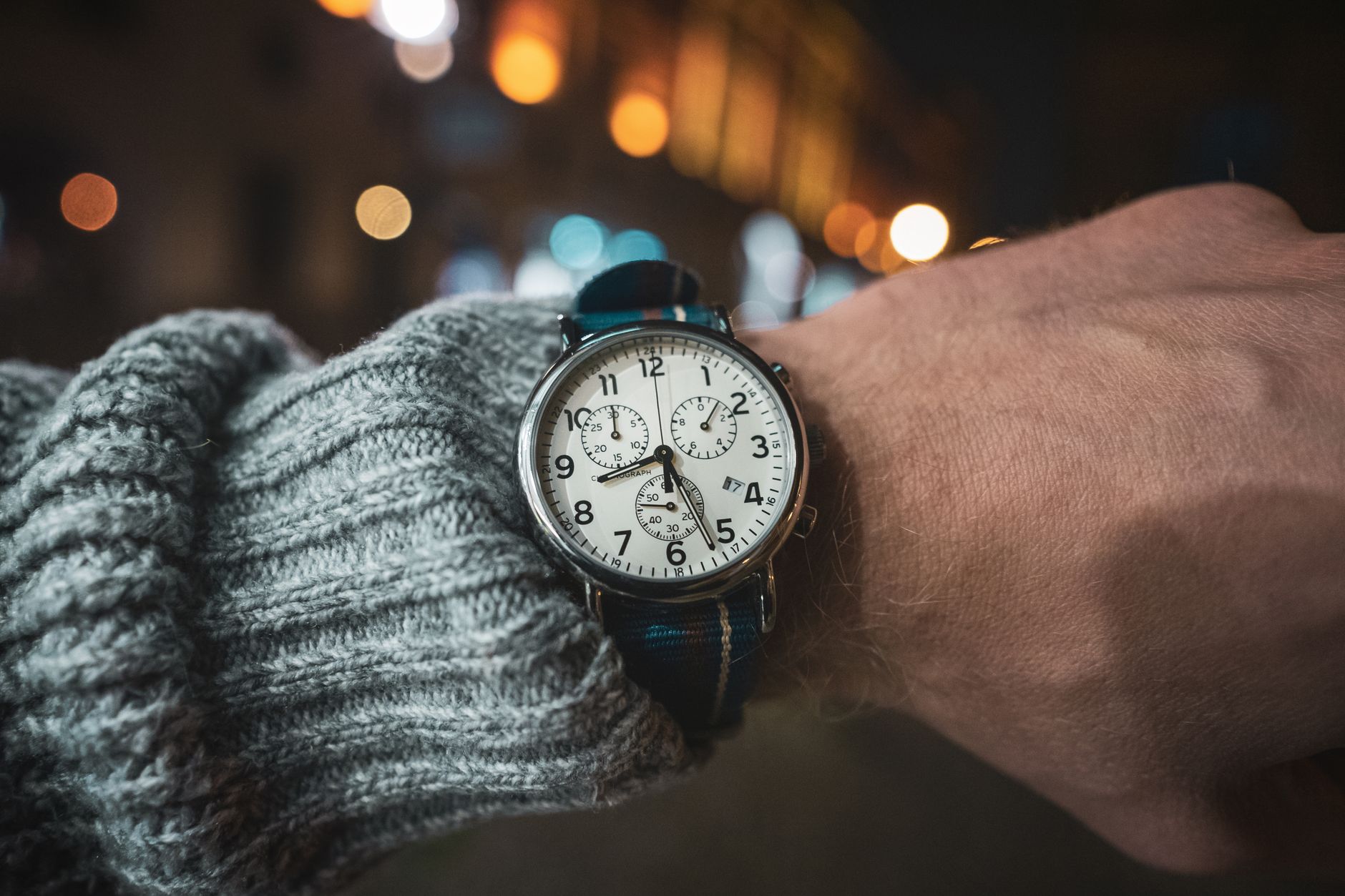 Chronographe porté au poignet en extérieur