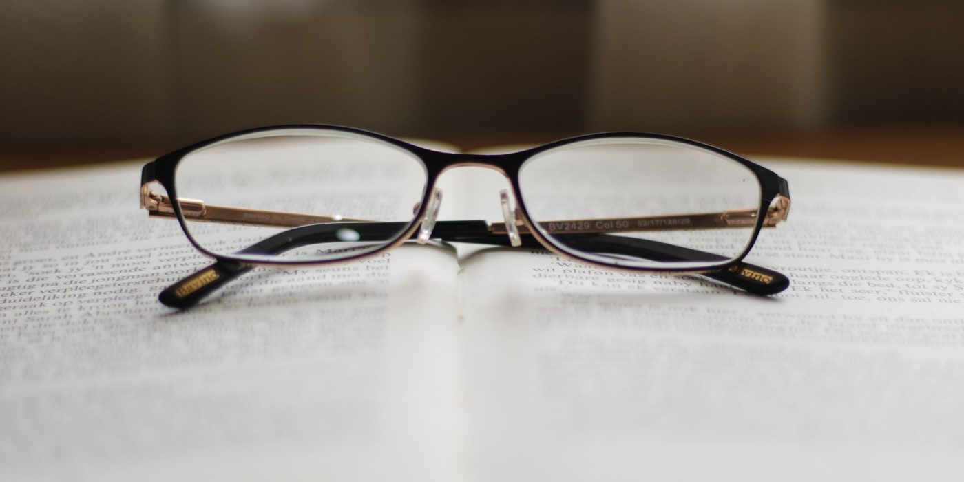 Enlever une rayure de lunettes : ce qui marche vraiment