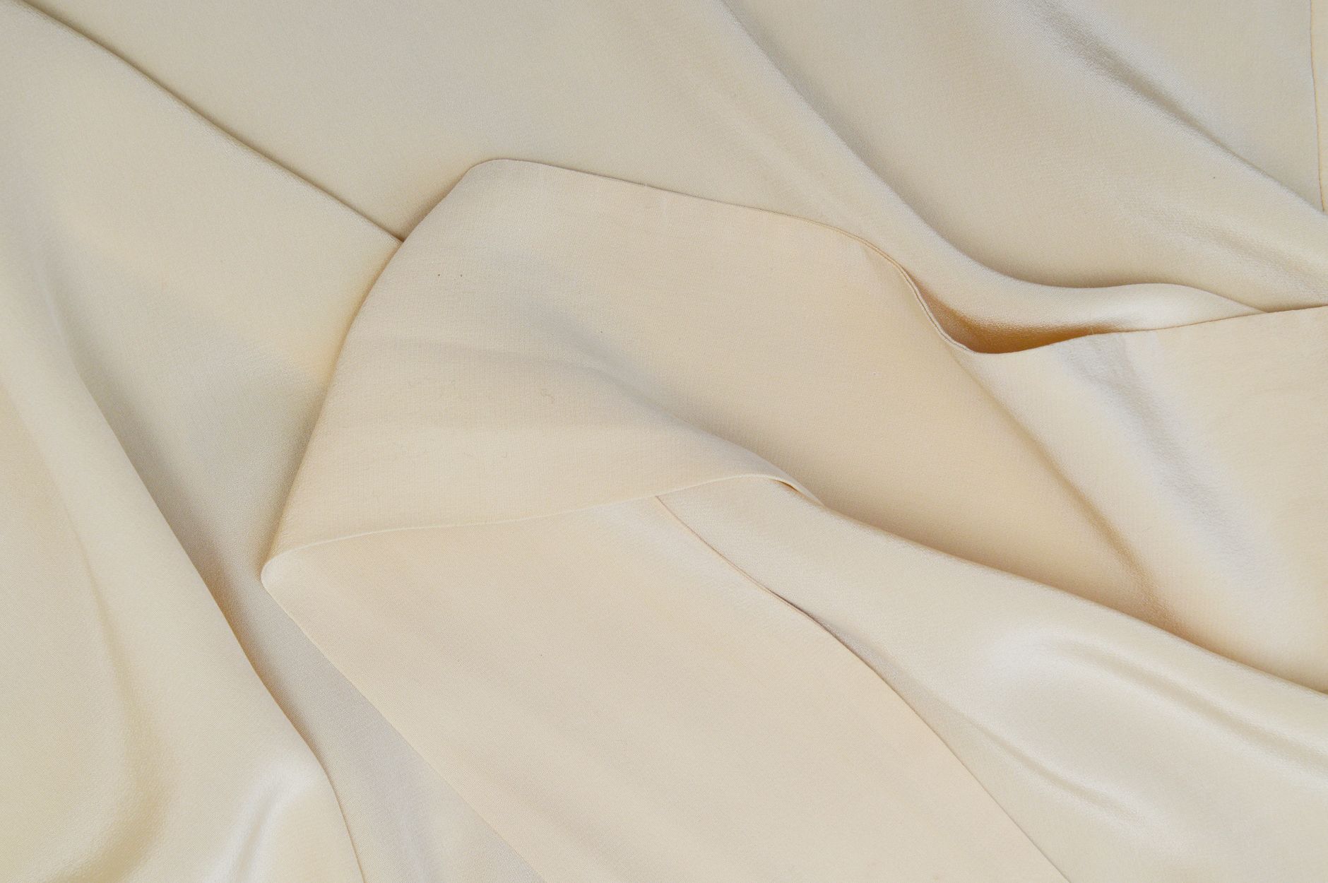 Tissu crème aux ondulations douces