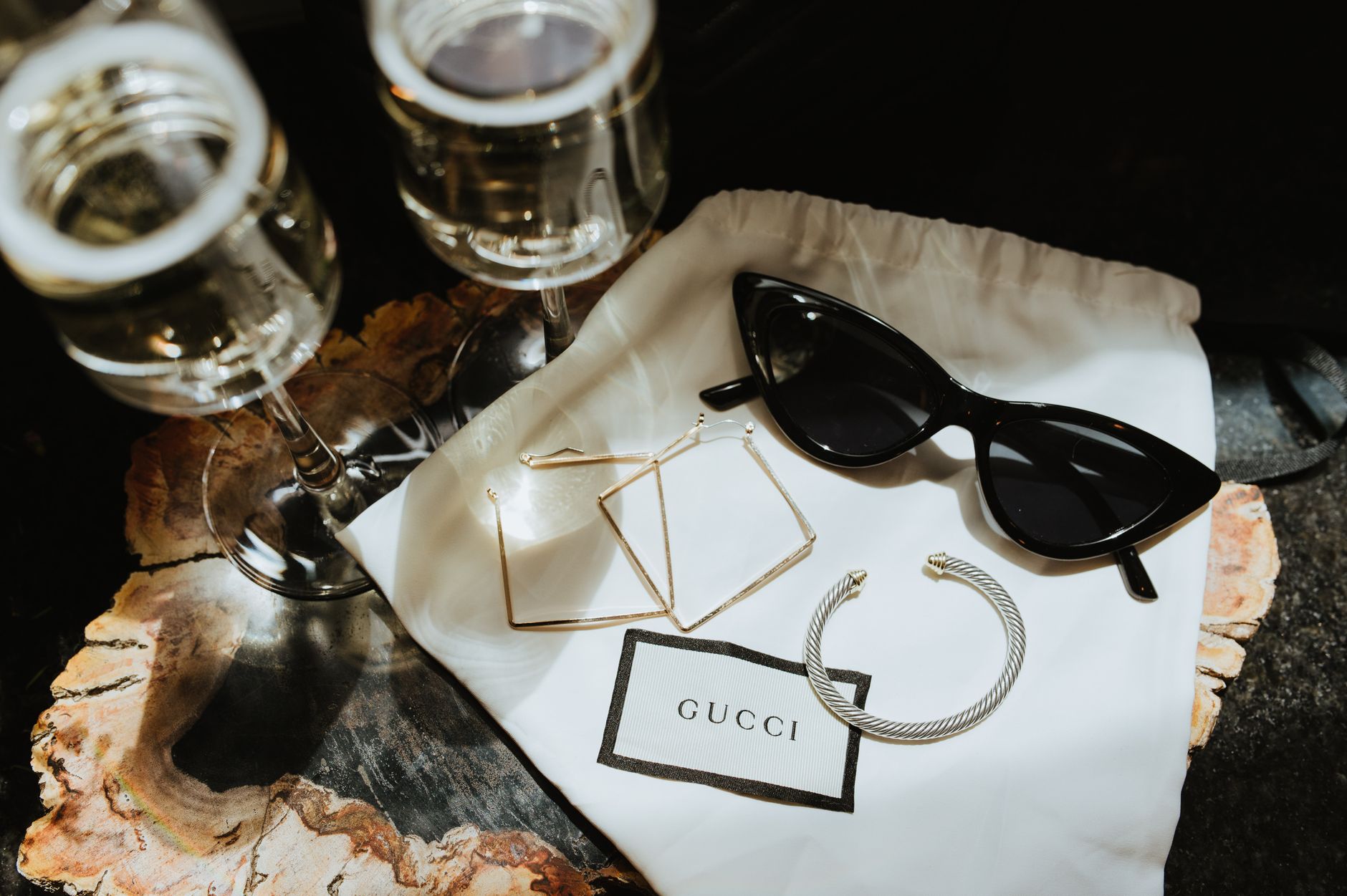 Présentation d accessoires de luxe et de lunettes