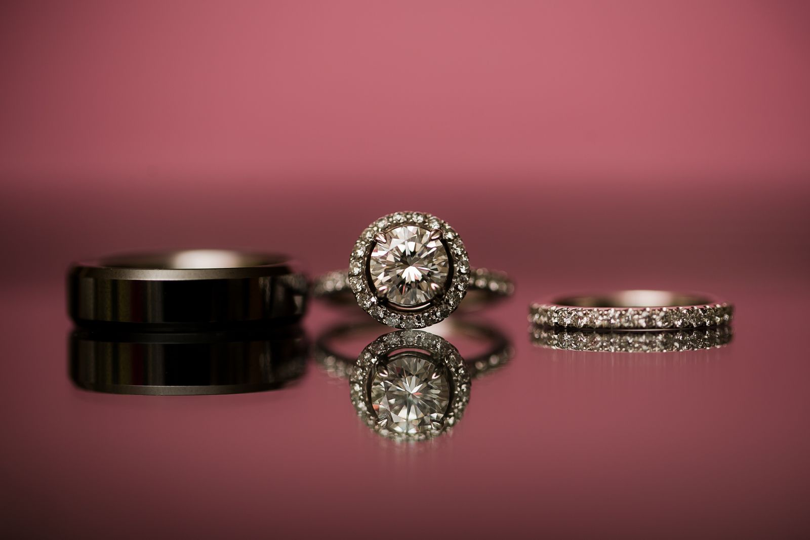 Bagues de fiançailles et de mariage en diamants