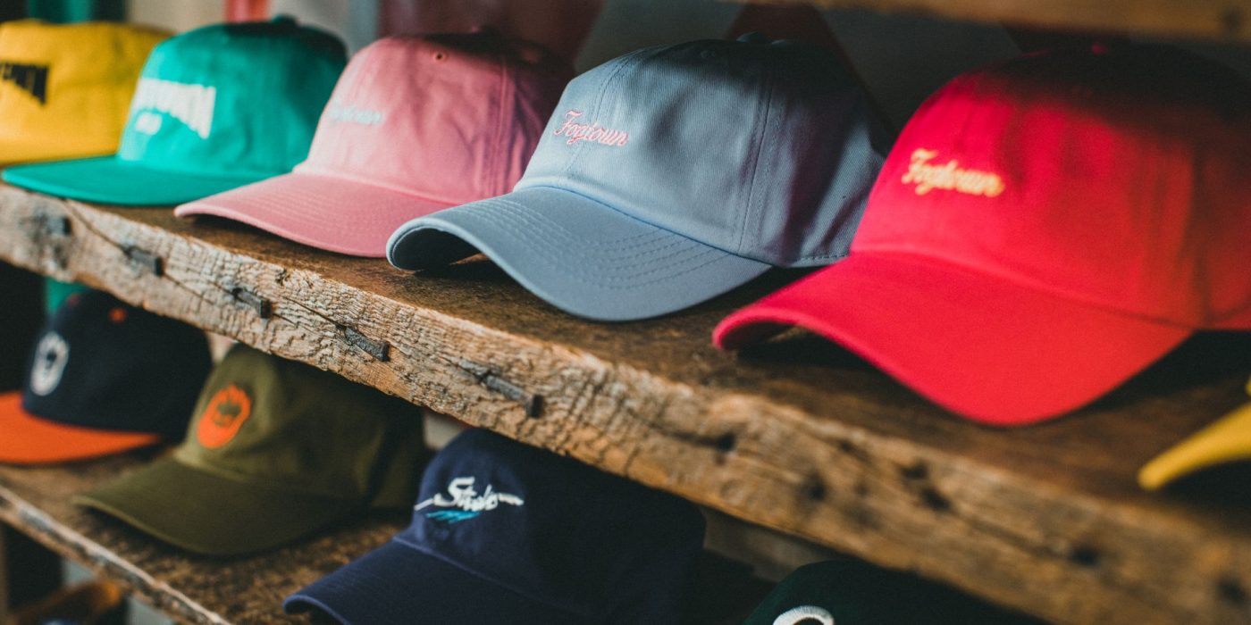 Lave ta casquette sans la déformer ni la décolorer