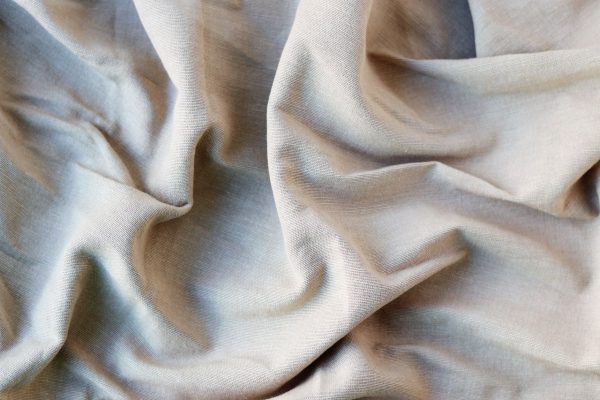 Polyester ou coton : que choisir pour tes accessoires ?